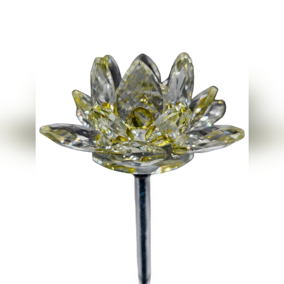 Crystal Lotus Flower - Picture 3 of 8